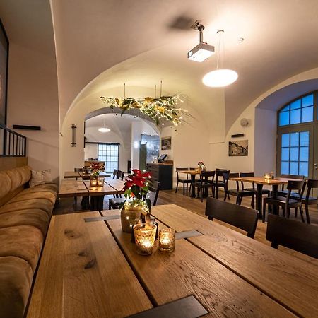 Hotel Pansky Pivovar Holešov Exteriör bild