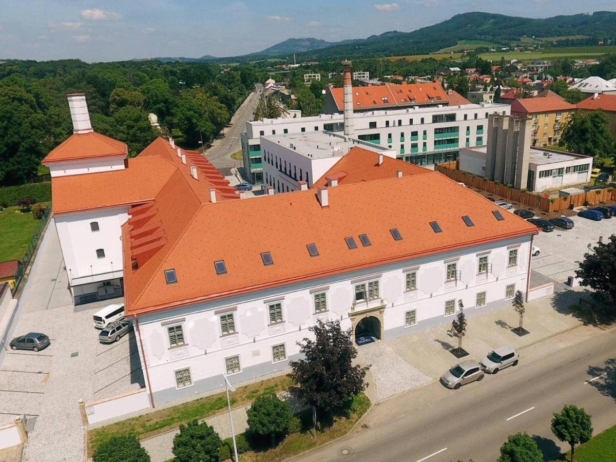 Hotel Pansky Pivovar Holešov Exteriör bild